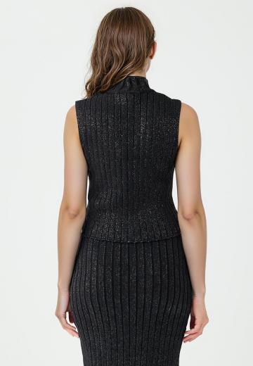 Блузка без рукавов