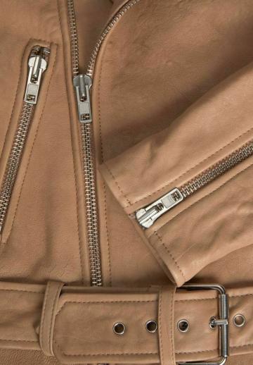 Байкерская куртка