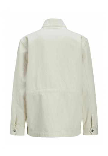 Куртка с накладнымит карманами