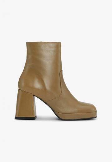 Полусапожки на платформе