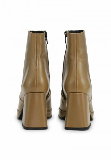 Полусапожки на платформе