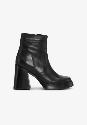 Полусапожки на платформе