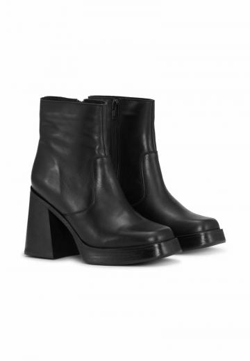 Полусапожки на платформе