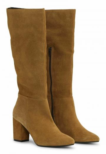 Высокие сапоги