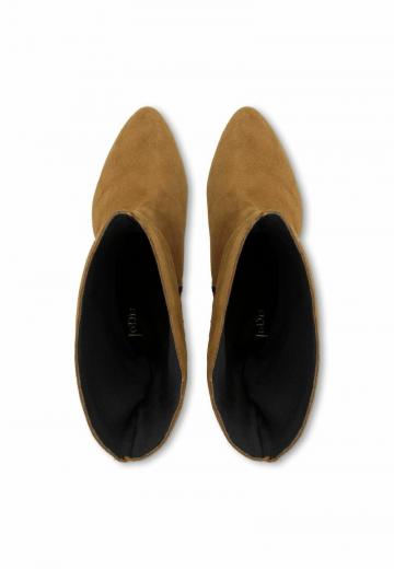 Высокие сапоги