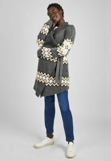 Длинный жилет