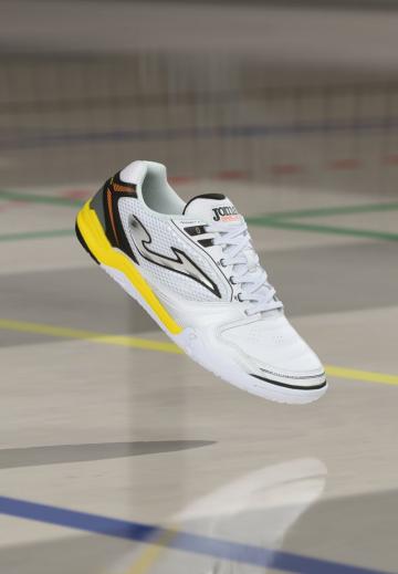 Футбольные бутсы