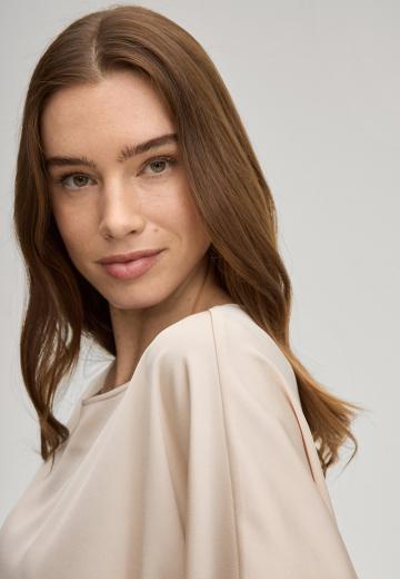 Атласная блузка