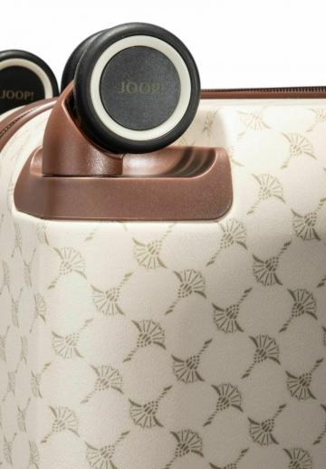 Чемодан на колесах