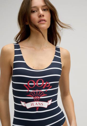 Слитный купальник