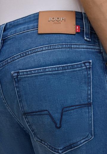 Узкие джинсы