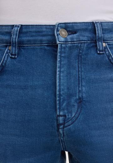 Узкие джинсы