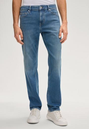 Прямые джинсы