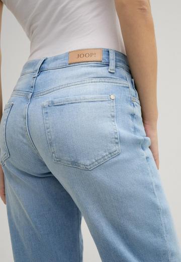 Короткие джинсы