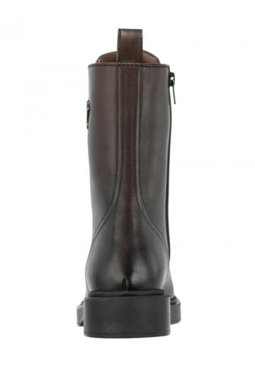 Ботинки на шнуровке