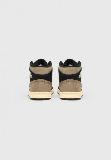 Высокие кеды