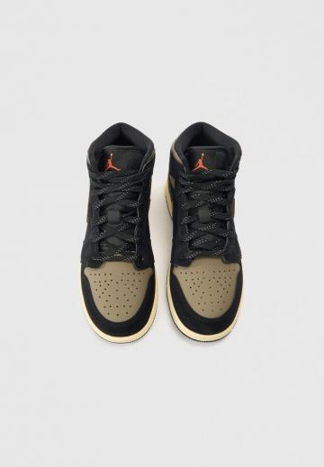 Высокие кеды