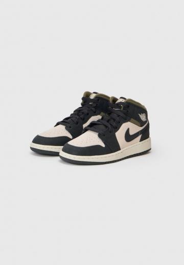 Высокие кеды