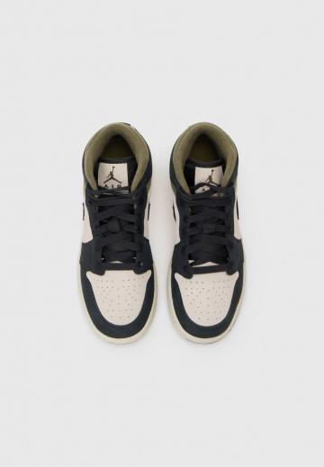 Высокие кеды