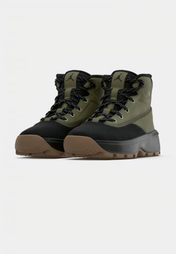 Ботинки на шнуровке