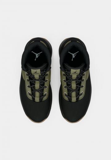 Ботинки на шнуровке