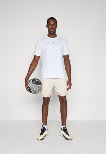 Спортивныве шорты