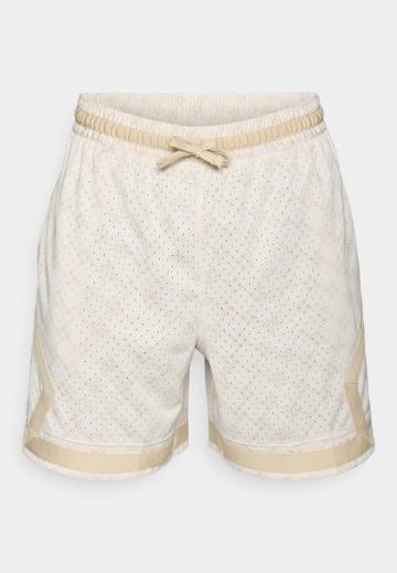 Спортивныве шорты