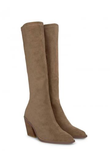 Высокие сапоги