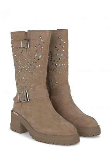 Высокие сапоги