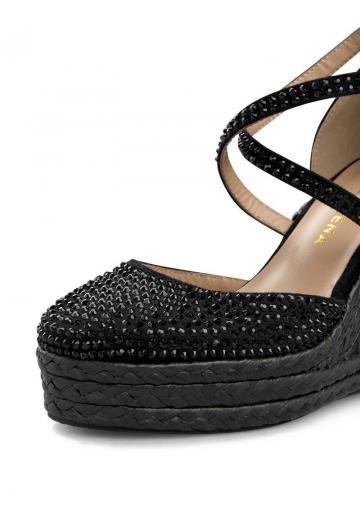 Туфли на высоком каблуке