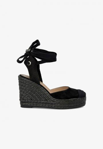 Туфли на шнуровке