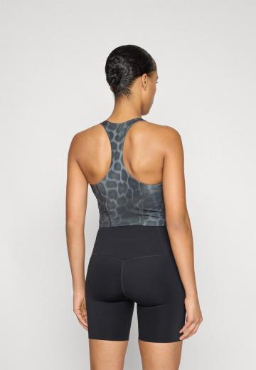 Спортивный топ