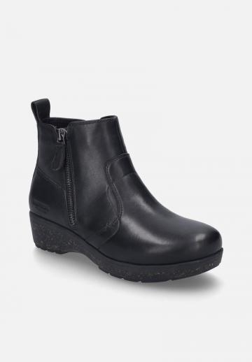 Сапожки на танкетке