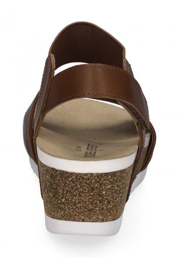 Босоножки на танкетке