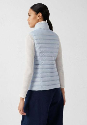 Пуховой жилет