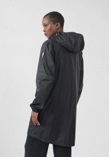 Куртка-дождевик