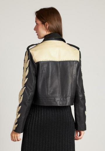 Короткая куртка