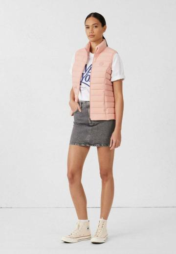 Пуховой жилет