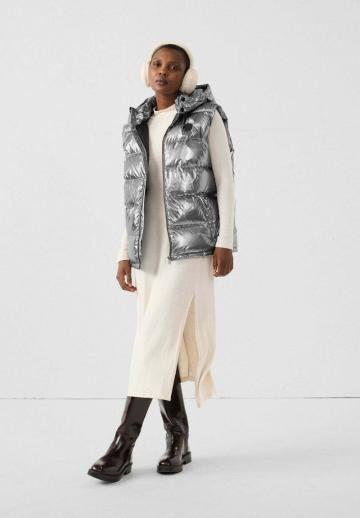 Пуховой жилет