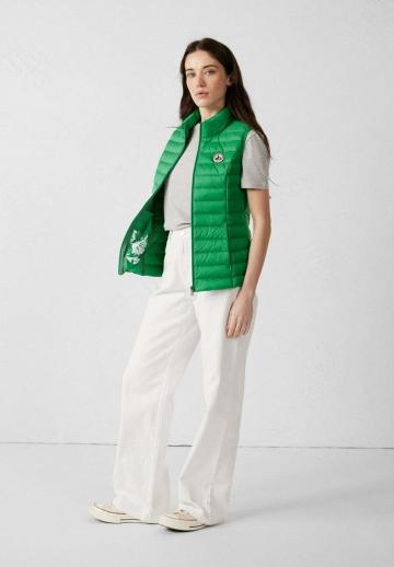 Пуховой жилет