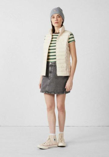 Пуховой жилет