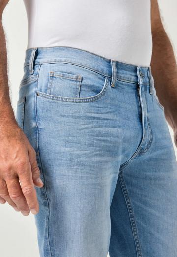 Узкие джинсы