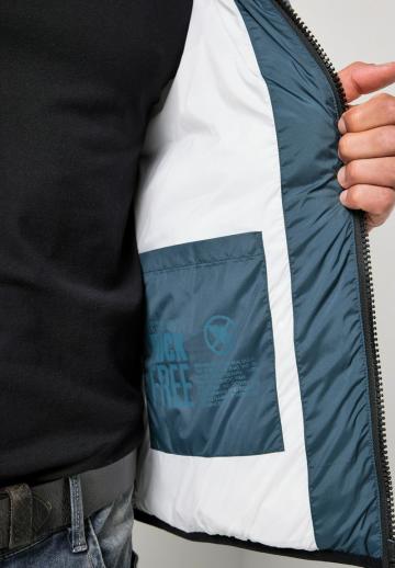 Зимняя куртка