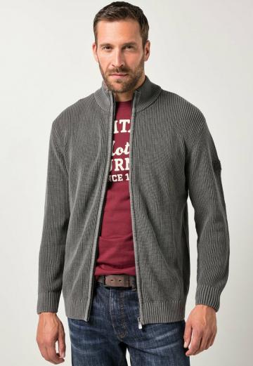 Вязаная кофта