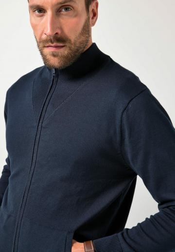 Вязаная кофта