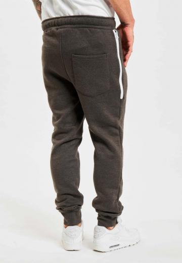 Спортивные штаны