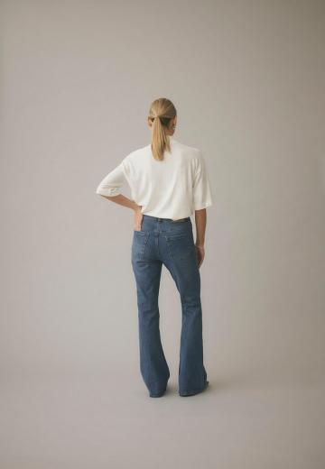 Клешеные брюки