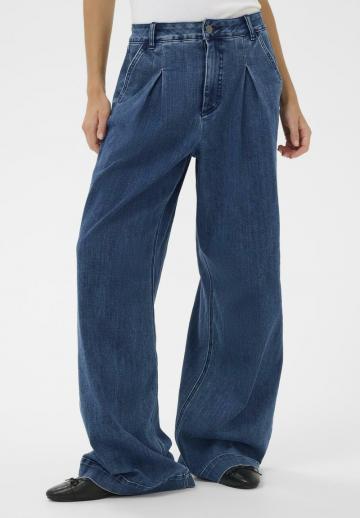 Свободные джинсы