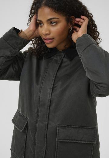 Короткое пальто