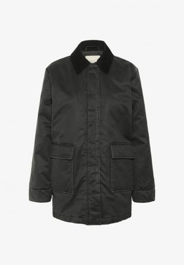 Короткое пальто